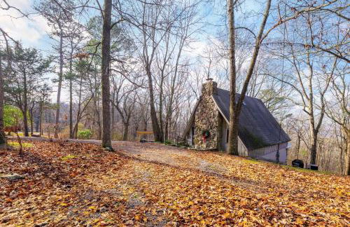 A-Frame with VIEWS - Walk to Downtown and Park - Pets OK - Foto 42