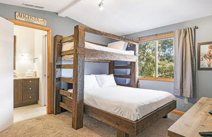 Cabin in the Sky by Avantstay Deck w/ Views - Foto 62