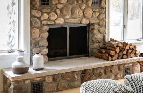 Sandbar Cedar Cottage on Lake Leelanau - Foto 25