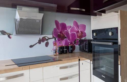 2BR Home Near Shops & Transport Links - Foto 14