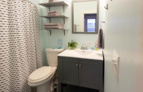 Chic Downtown Retreat Breweries, Murals & Music - Foto 46