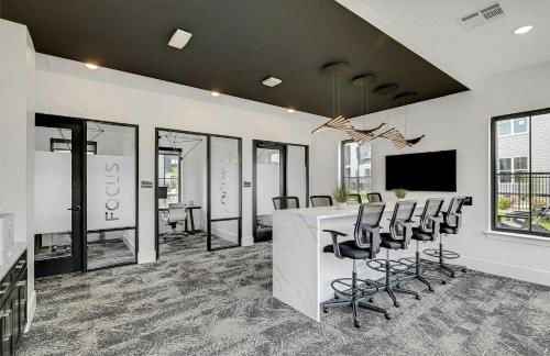 Landing Incredible 1BD Courtyard Gym - Foto 24