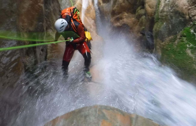 Canyoning at Buitre Gorge - Foto 1
