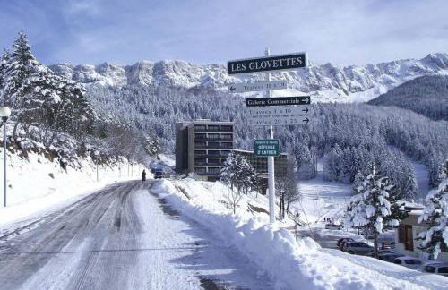 STUDIO CHALEUREUX aux pieds des pistes de ski des Glovettes - Foto 22