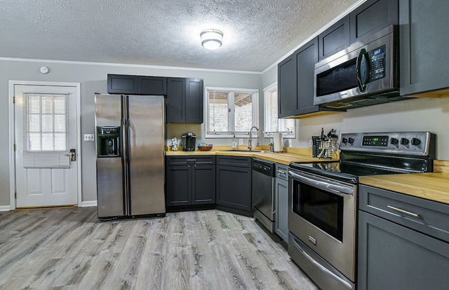 Pinners Compound- 4 BR hot tub fire pit - Foto 11