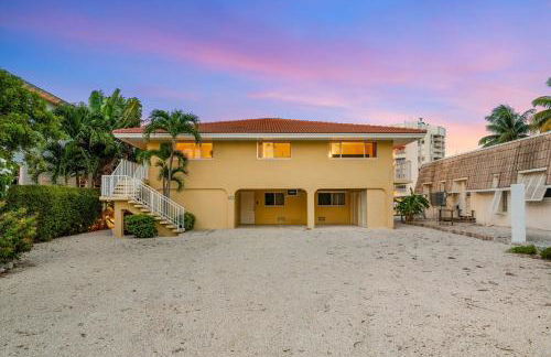 Sunset Harbor Waterfront Villa with Dock Cabana Club - Foto 9