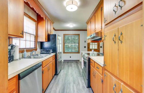 1 Mi to Friendly Center Greensboro Family Home - Foto 8