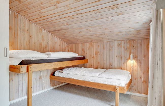 4 bedroom House in Toftlund with terrace - Photo 5