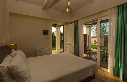 Fragos Garden Studios - Foto 12