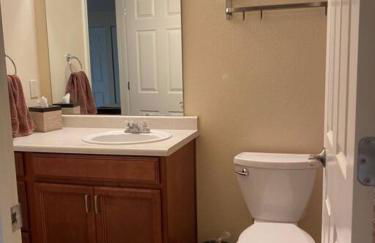 Hidden Gem in SE Boise with hot tub and wood burning fireplace - Foto 5