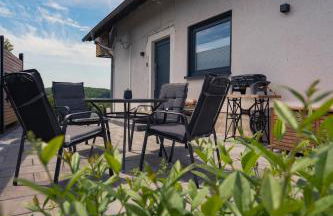 Ferienwohnung "Apartment Paul" Eppelborn - Stilvolles Apartment mit Terrasse, Parkplatz & zentrale Lage - Foto 2