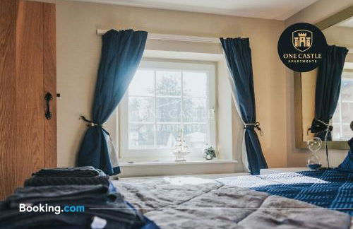 Exclusive Deals l Last-Minute Specials l Free Parking I Short term Booking l Garden I Sleeps Up to 6 l 3 Bed & 2 Bath I One Castle Apartments Short-lets and Serviced Accommodation - Photo 24