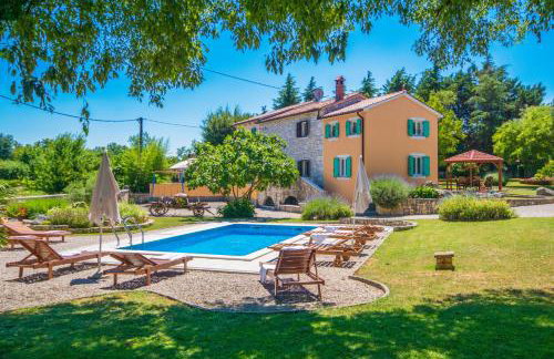Villa Giovanna, a charming Villa with pool in a beautiful landscaped garden - Foto 36