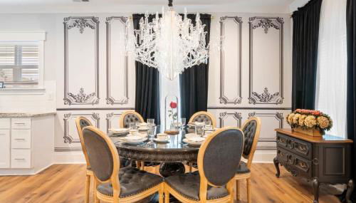 4BR Themed Stay Suite Near NC State Downtown Sleeps 10 - Foto 2