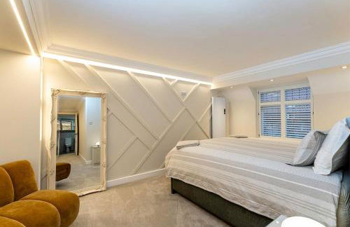 Two-Bedroom House in Beverley Centre with Parking - Foto 28