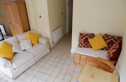 Colchester Sunny Apartment with Pool and EV Car Point - Foto 11