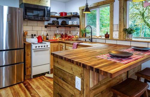 Rusty Bridge River Lodge - Hot tub - Fireplace - Firepit - Foto 5