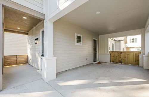 New cottage near Sports Complex with King Beds - Foto 19