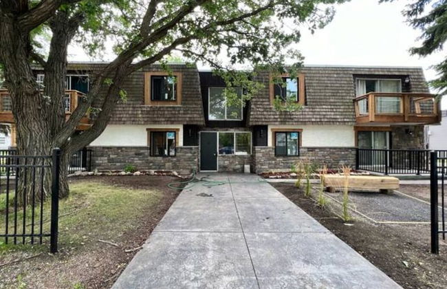 Cozy 1 Bedroom Rental With Den Free Parking Close to University - Photo 16