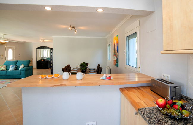 4 bedroom House in Calp with private pool and terrace - Photo 13