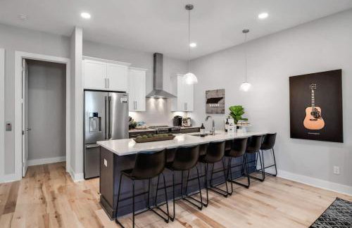 Near Honky Tonks - Rooftop Hot Tub - Skyline Views - Foto 10