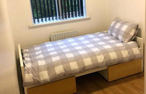 Oaklawn Apartment - Sleeps 4 Parking & Garden - Photo 9