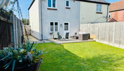 Spacious 3 Bedroom House in Wool - Foto 3, Garden, Garden view, pet friendly