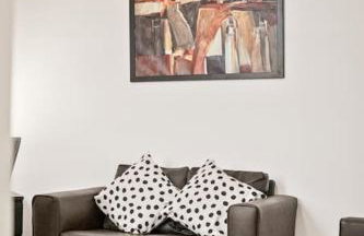 Huge Duplex in Great Location - Foto 32