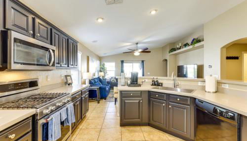 4 Mi to Luke AFB Family Home with Pool and Hot Tub - Foto 5