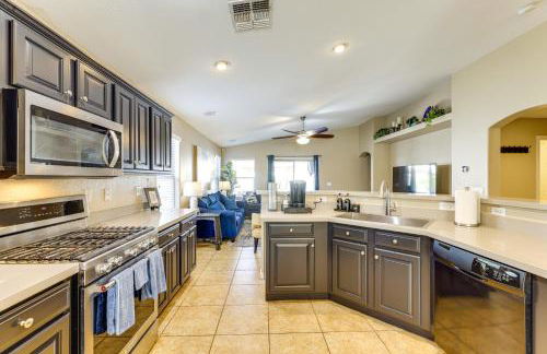 4 Mi to Luke AFB Family Home with Pool and Hot Tub - Foto 5