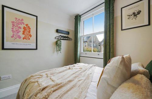 London Acton - hot tub, cinema, games & arcade - Foto 41