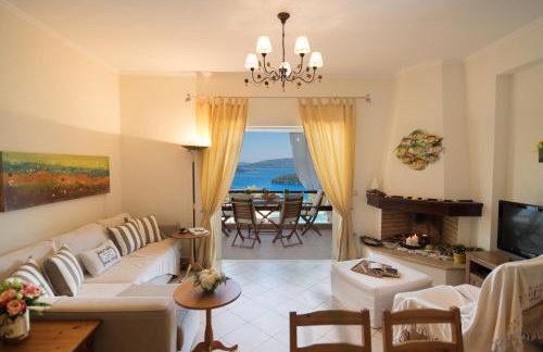 Villa Meliti - private villa with stunning seaviews, infinity pool, close to the beach - Photo 5