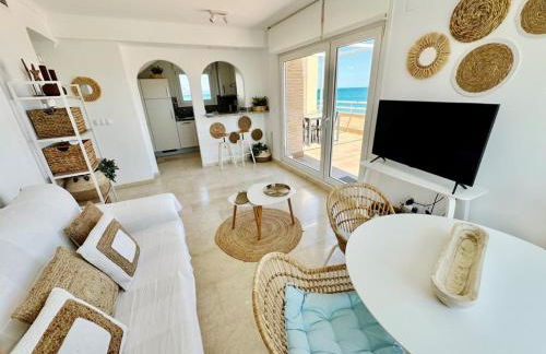 Ático frontal al mar con piscina privada by homeprive - Foto 24