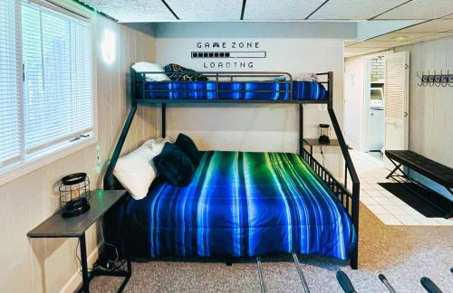 Private & Convenient-Hot tub-Fire Pit-Game room! - Photo 10