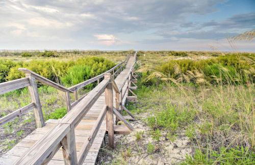 Oceanfront St Helena Island Condo with Beach Access! - Foto 2