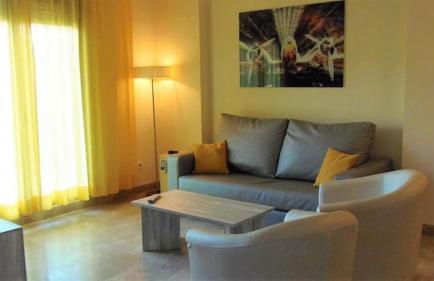 Apartamento espacioso muy tranquilo con piscinas y jardines cercano a la playa - Photo 14