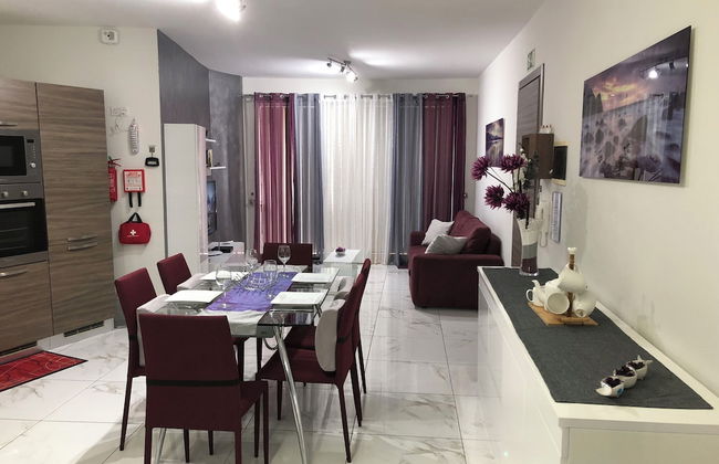 Sea View 2 Bed Apartment Close to Beach - Photo 48