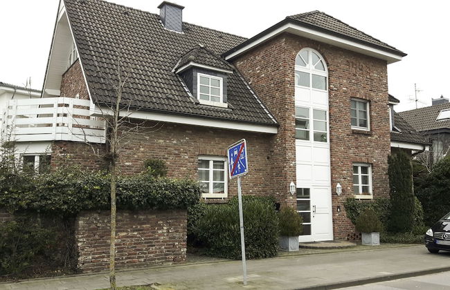 Tolstov-Hotels Apartment - Photo 1