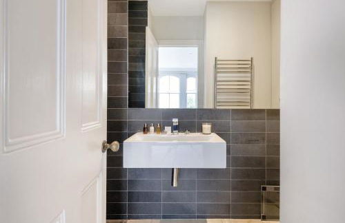 A Home on Northcote - Photo 32