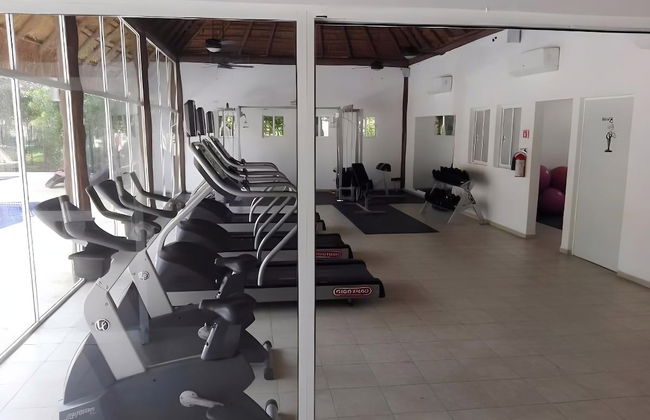 Beautiful Hoestel Near Cancun Beaches With Comfort and Security Guaranteed! - Photo 12