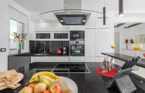 Pet Friendly Home In Porec - Photo 25