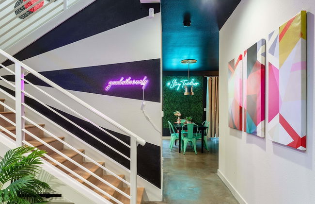 Upstay - Pristine Pool Palace - 7min to Rainey St - Photo 16