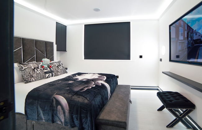 Tiny Smart Apartments - Photo 1