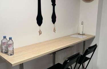 PARIS-MONTROUGE Magnifique appartement 3 pièces de 75m2 avec PARKING - très cosy pour 1 - 8 personnes refait à NEUF -ENTIRE APARTMENT LUXURIOUS AND WARM -Montrouge Paris 14ème - Proche Aéroport Orly Parc Expositions Porte de Versailles FREE WIFI GRATUIT - Foto 17