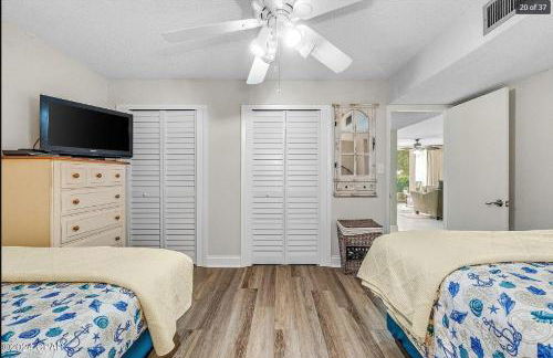 Dolphin Point 106C - Harbor Views & Boat Slip - Foto 16