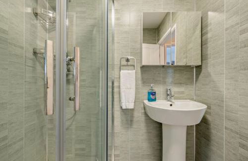 2 Bed in Llwyncelyn 94044 - Photo 13