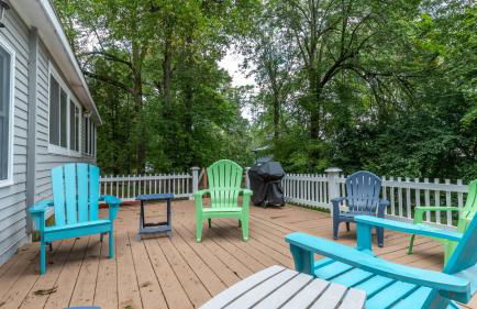 Cozy Colchester Cabin near Lake by RedAwning - Foto 6