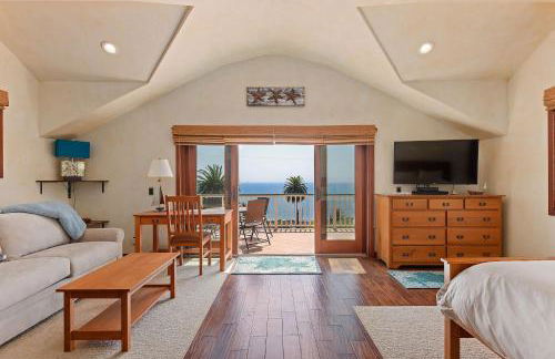 Blue Ocean View Retreat - Minutes to Beach - Photo 7