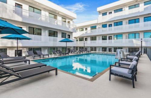 Amazing Downtown Condo w Pool Free Parking 104 - Foto 16