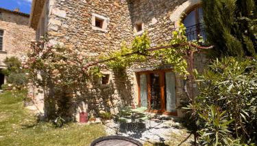 Gîtes du Château d'Alençon - Foto 2